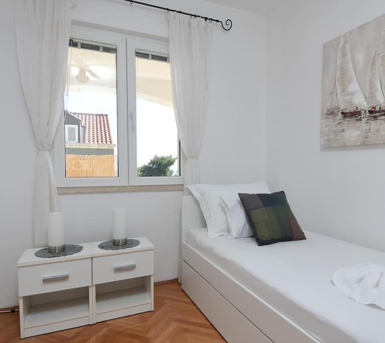 Wave N' Sea Apartment With A Private Pool Dubrovnik Exterior photo