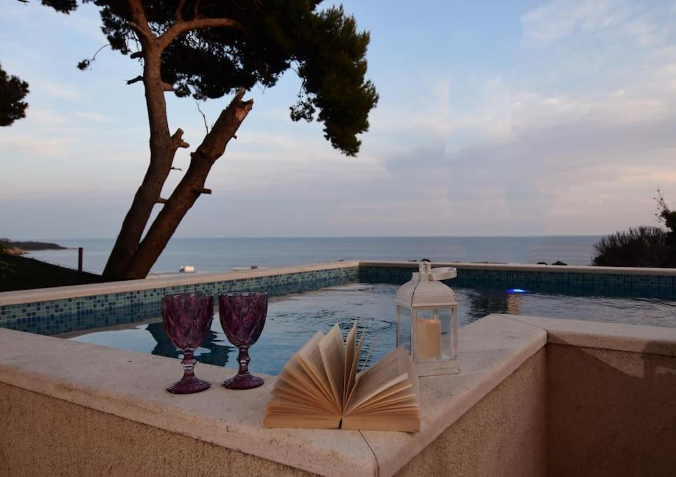 Wave N' Sea Apartment With A Private Pool Dubrovnik Exterior photo